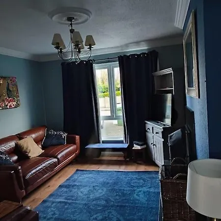 Lejlighed New Bright 4 Bedroom In Leafy South Dublin *